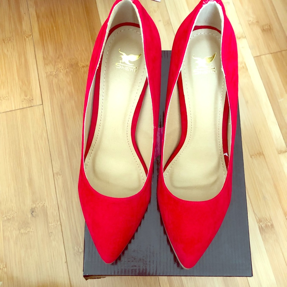 Shiekh Red suede  pumps